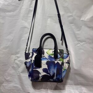 Reed // blue flowers in white print black straps satchel purse